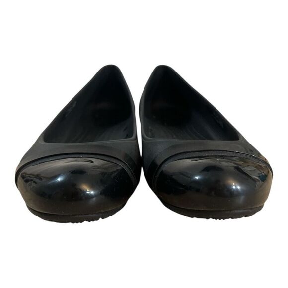 Crocs Womens Black Shiny Cap Toe Flat Ballet Slip On Shoes Work Size 9 - Picture 3 of 11